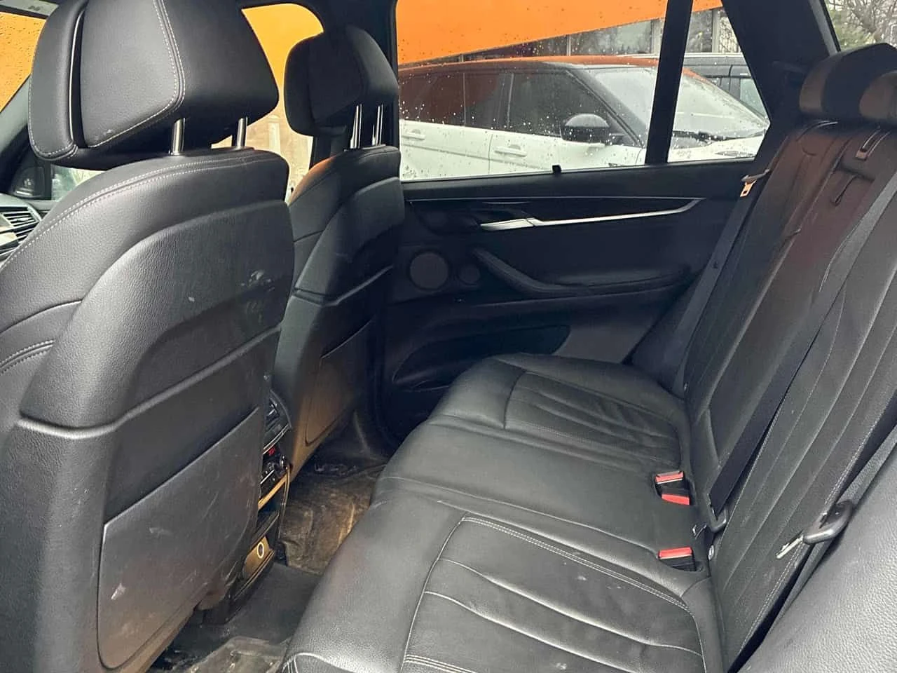 BMW X5 * xDrive35d * ПОДГРЕВИ * H/K * ПАНО * CARFAX, снимка 17 - Автомобили и джипове - 54222394