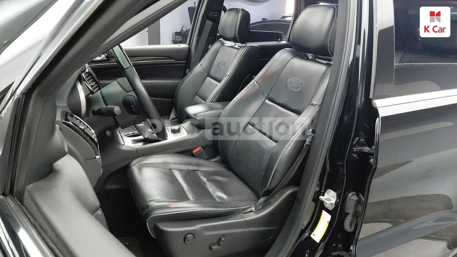 Jeep Grand cherokee 3.6 Overland, снимка 2 - Автомобили и джипове - 54255162