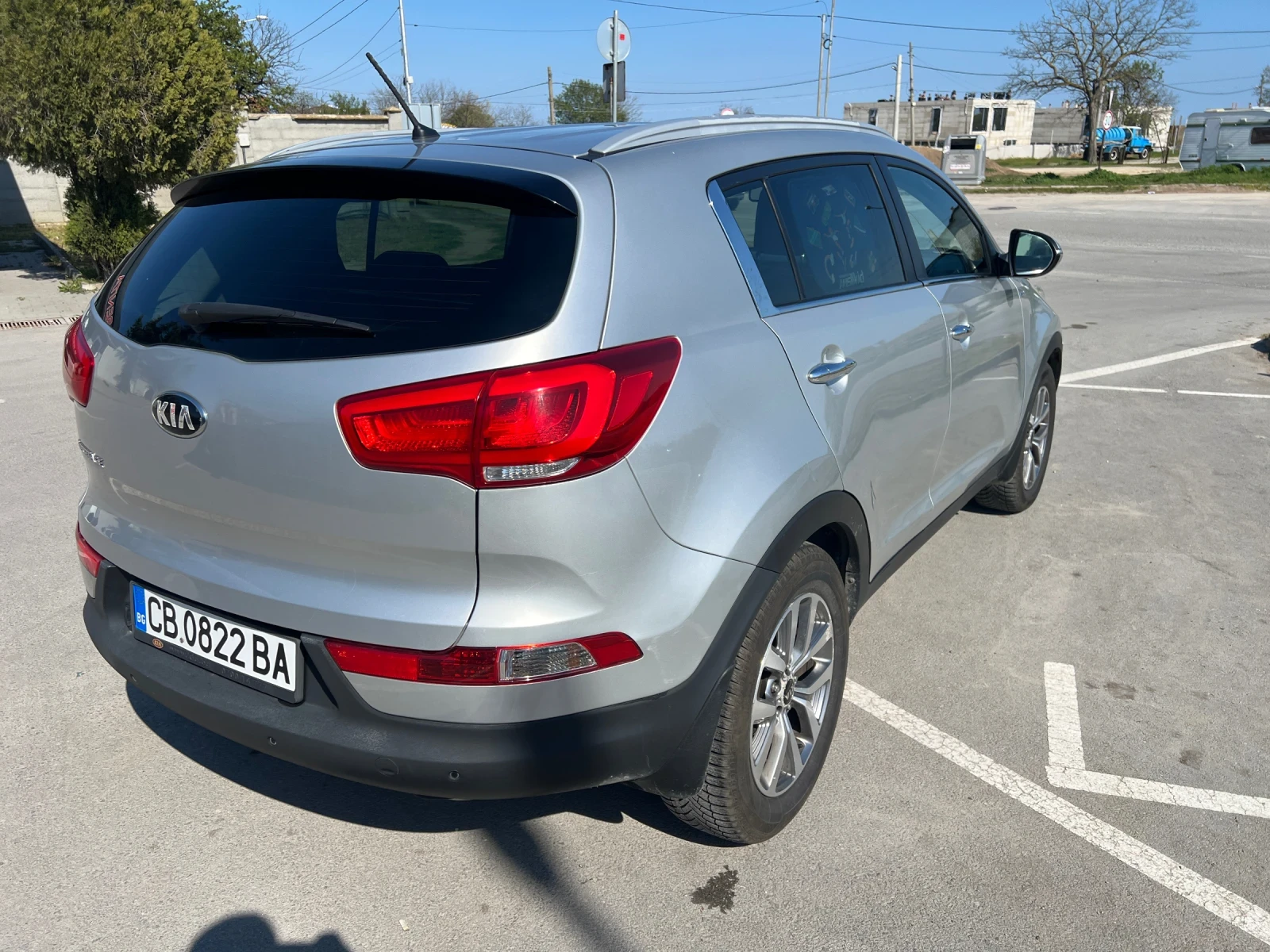 Kia Sportage 2.0 AWD, снимка 3 - Автомобили и джипове - 54312388