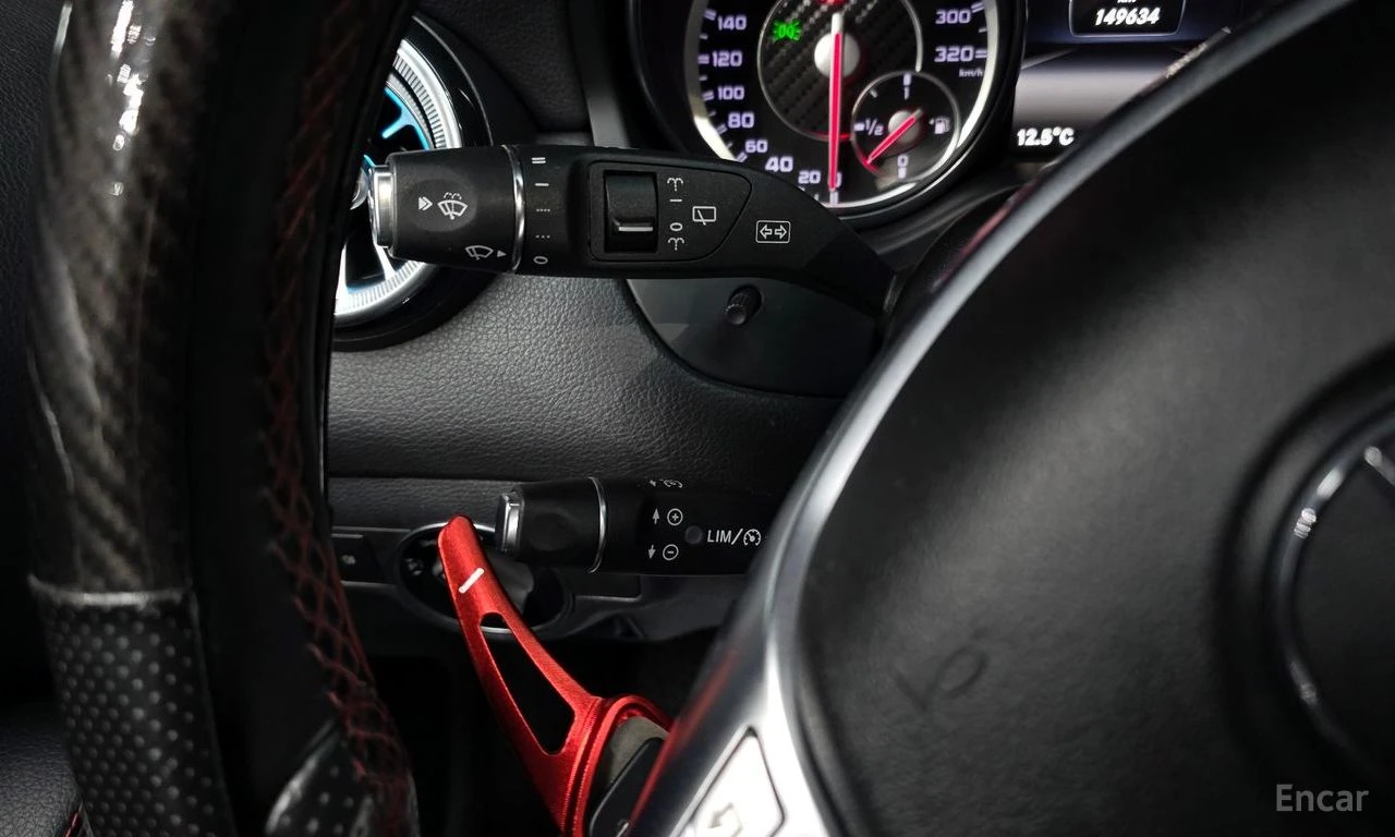 Mercedes-Benz GLA 45 AMG ПАНО* CARPLAY* KОЖА* ОБДУХВАНЕ* ПОДГРЕВ, снимка 16 - Автомобили и джипове - 54683475