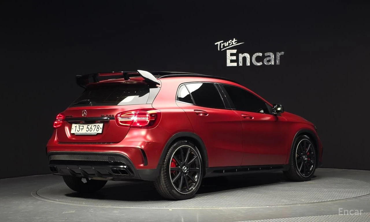 Mercedes-Benz GLA 45 AMG ПАНО* CARPLAY* KОЖА* ОБДУХВАНЕ* ПОДГРЕВ, снимка 2 - Автомобили и джипове - 54683475