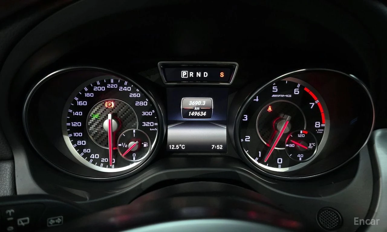 Mercedes-Benz GLA 45 AMG ПАНО* CARPLAY* KОЖА* ОБДУХВАНЕ* ПОДГРЕВ, снимка 8 - Автомобили и джипове - 54683475