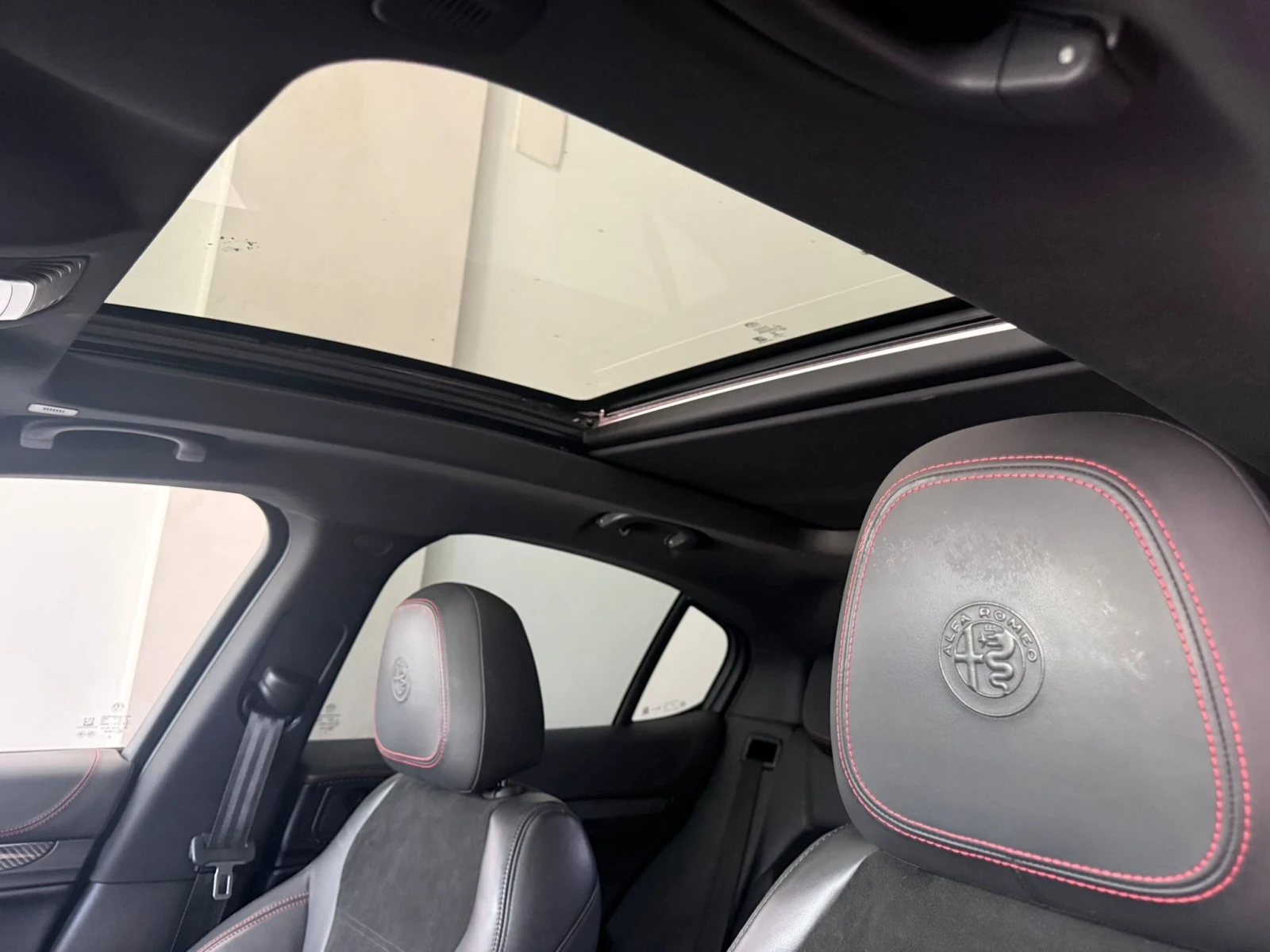 Alfa Romeo Stelvio 2.9 Bi-Turbo V6 AT8 Quadrifoglio, снимка 12 - Автомобили и джипове - 54878592