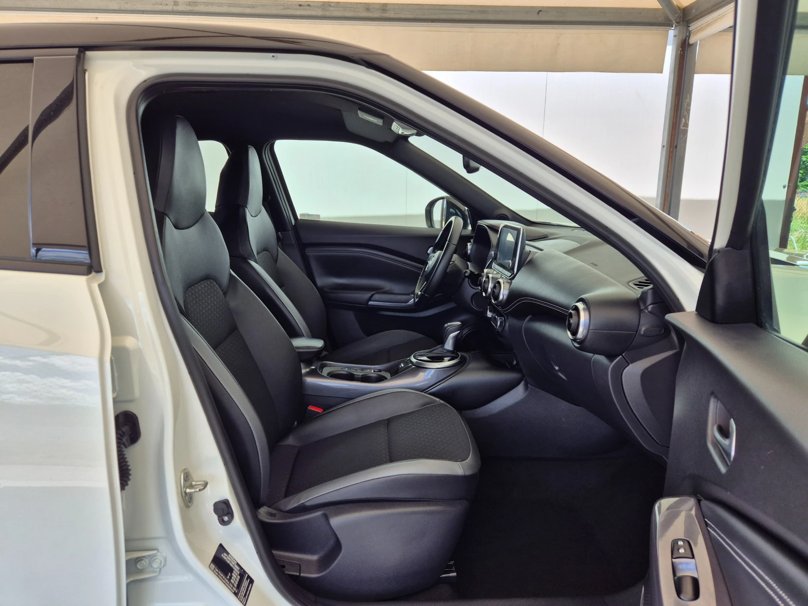 Nissan Juke 1.6i* HYBRID* , снимка 10 - Автомобили и джипове - 55032593