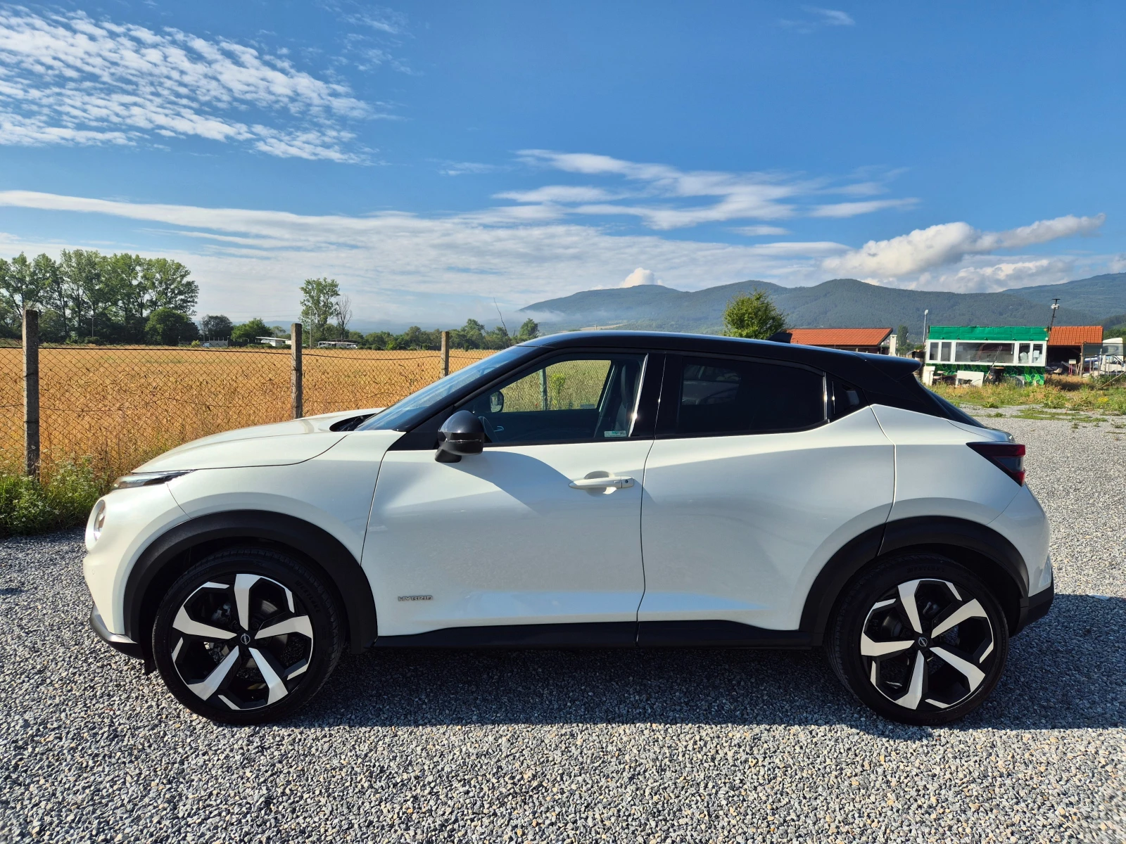 Nissan Juke 1.6i* HYBRID* , снимка 3 - Автомобили и джипове - 55032593
