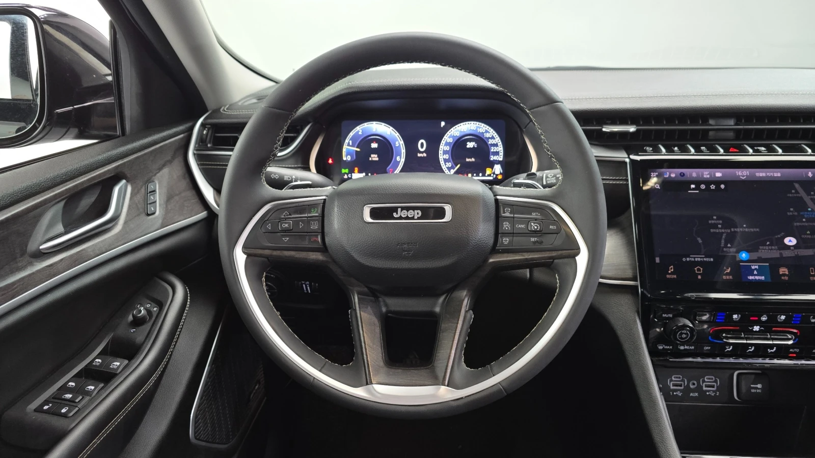 Jeep Grand cherokee 2024 3.6 Limited* FULL MAX* Крайна цена, снимка 7 - Автомобили и джипове - 56297030