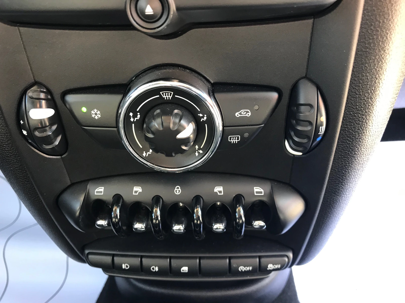 Mini Countryman 1.6d-6ck., снимка 16 - Автомобили и джипове - 56406546