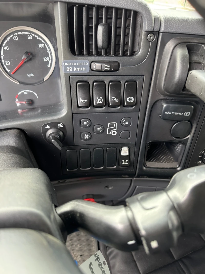 Scania R 560 6х4 инсталация за снегорин, снимка 14 - Камиони - 49699901