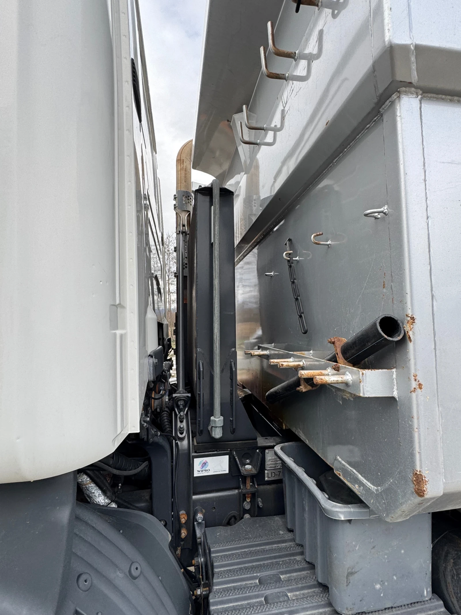 Scania R 560 64    | Mobile.bg   12