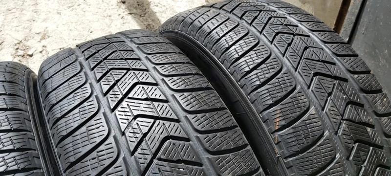 Гуми Зимни 225/70R16, снимка 3 - Гуми и джанти - 33171927