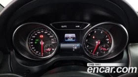 Mercedes-Benz CLA 220, снимка 8