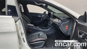 Mercedes-Benz CLA 220, снимка 11