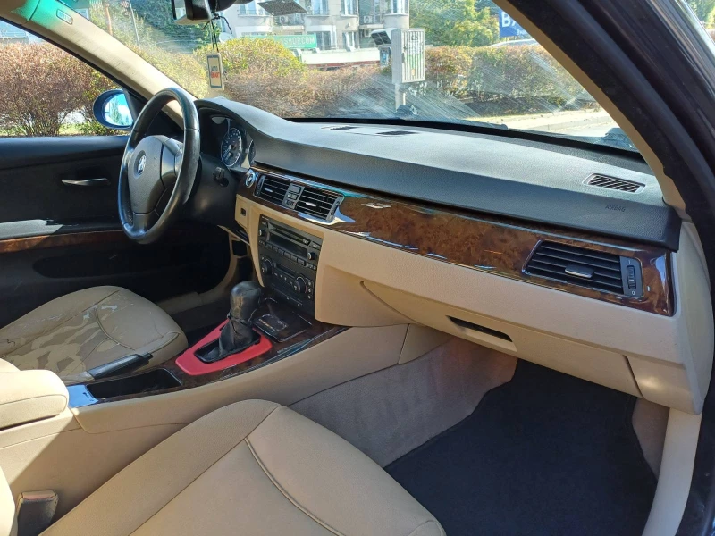 BMW 325 xi Touring, снимка 12 - Автомобили и джипове - 47627661