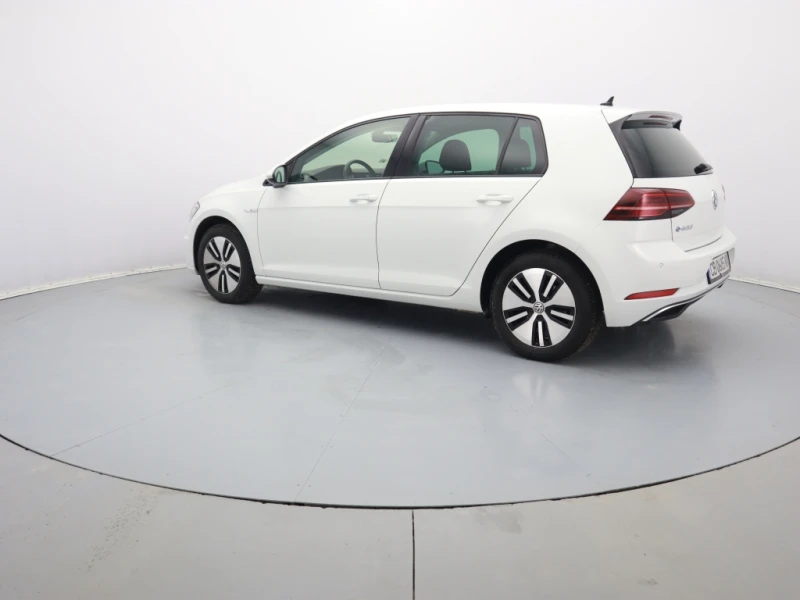 VW Golf, снимка 8 - Автомобили и джипове - 48954218