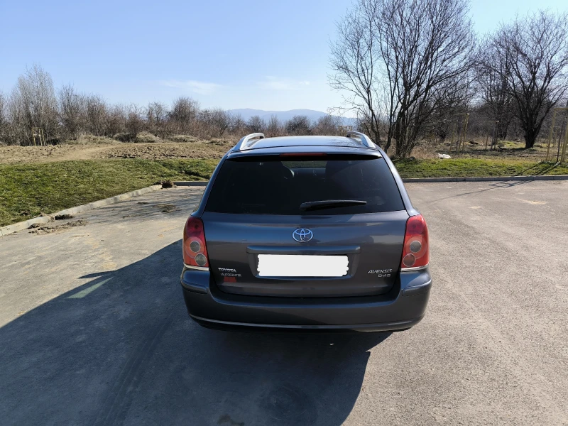 Toyota Avensis 2.0 D4D, снимка 3 - Автомобили и джипове - 49172155