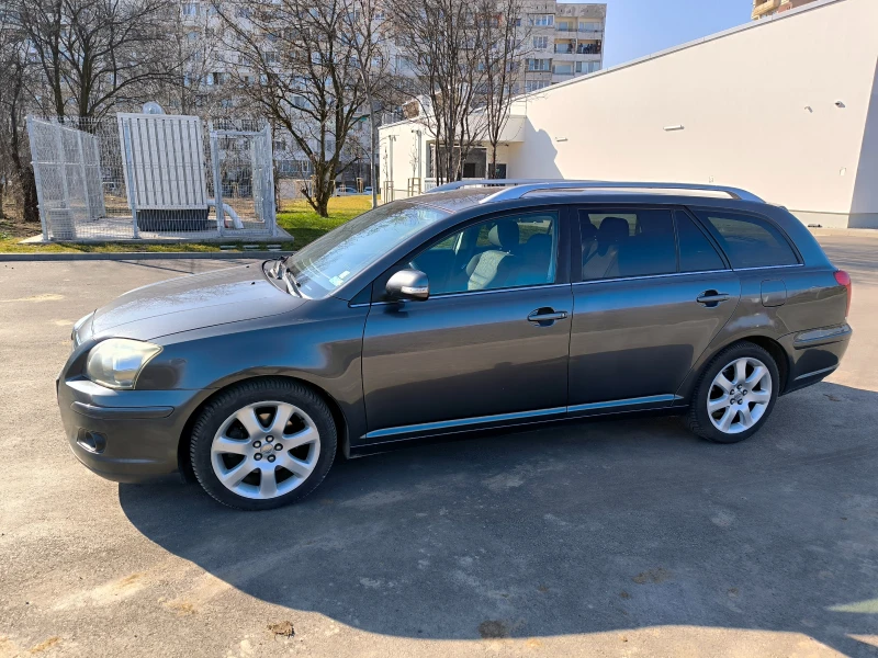 Toyota Avensis 2.0 D4D, снимка 2 - Автомобили и джипове - 49172155