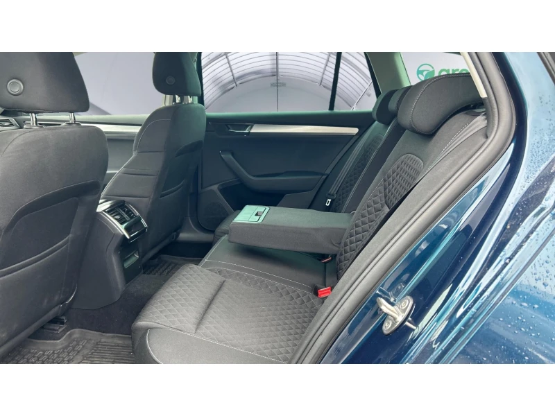 Skoda Superb 2.0 TDi M/T, Месечна вноска от 454 лв., снимка 10 - Автомобили и джипове - 52410351
