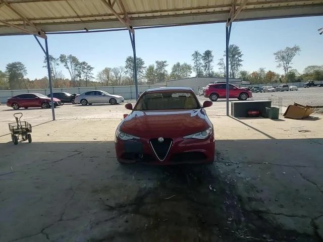 Alfa Romeo Giulia 2l Q4, снимка 13 - Автомобили и джипове - 53613134