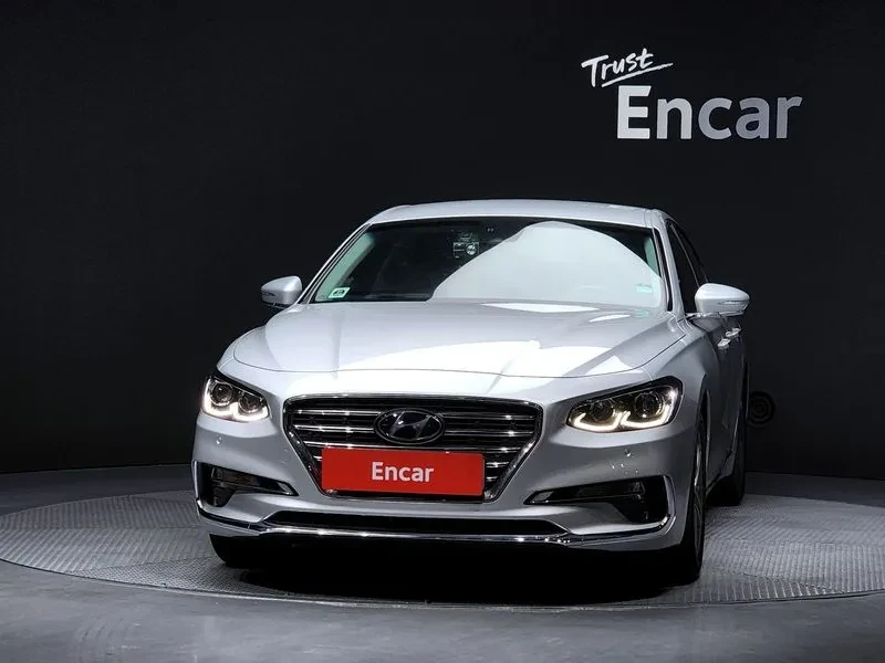 Hyundai Grandeur 2.4 Premium, снимка 3 - Автомобили и джипове - 55643654
