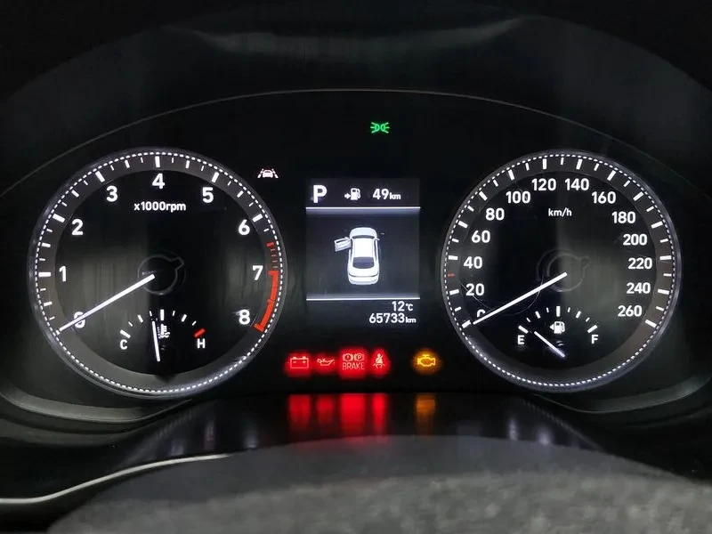 Hyundai Grandeur 2.4 Premium, снимка 8 - Автомобили и джипове - 55643654