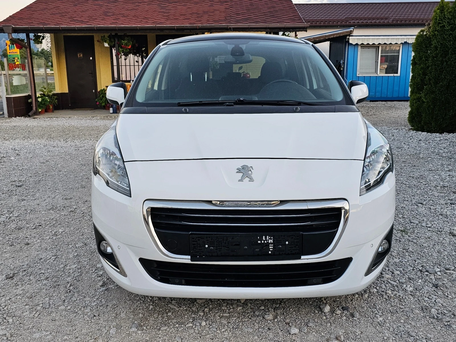 Peugeot 5008 1.6HDI АВТОМАТИК ! ! ЕВРО 6 - изображение 8