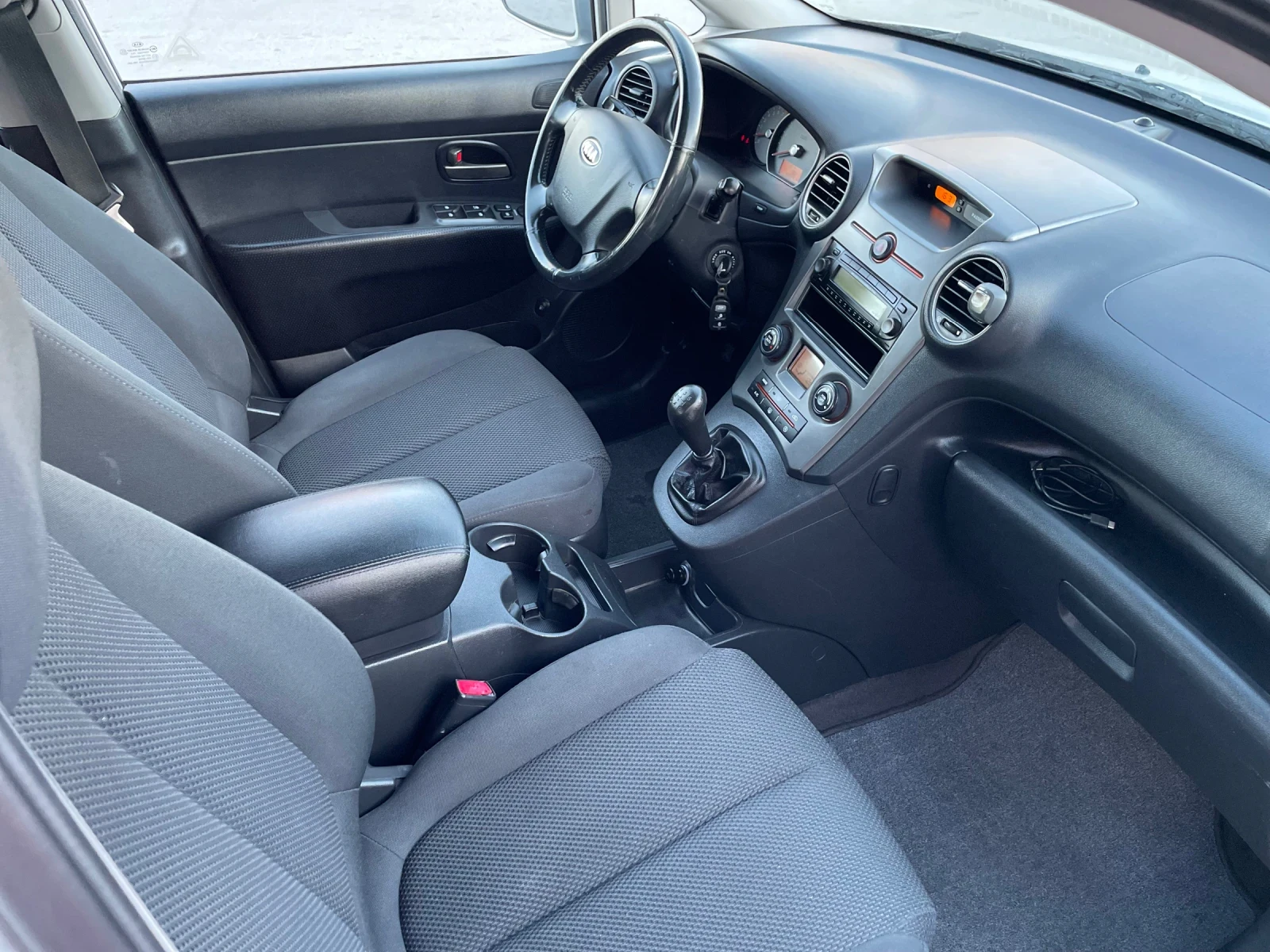 Kia Carens 2.0 Бензин  - изображение 7