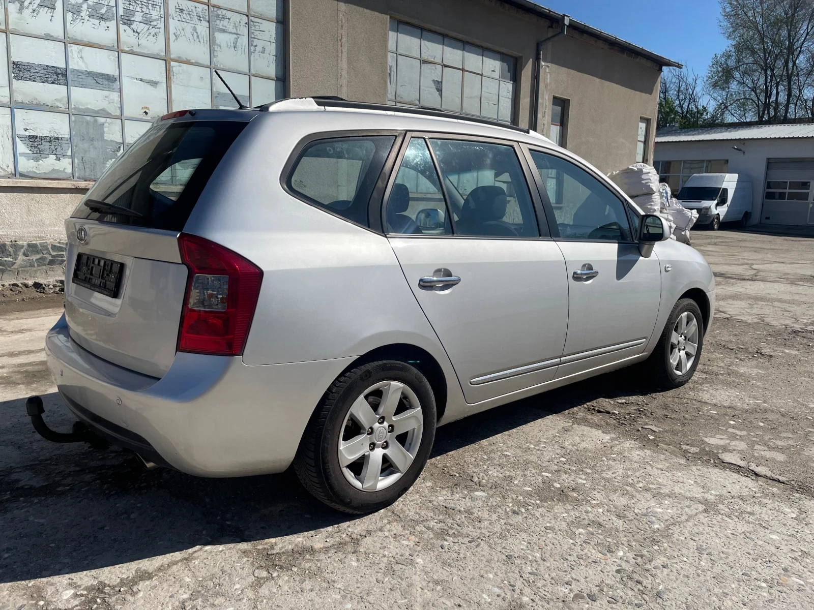 Kia Carens 2.0 Бензин  - изображение 4