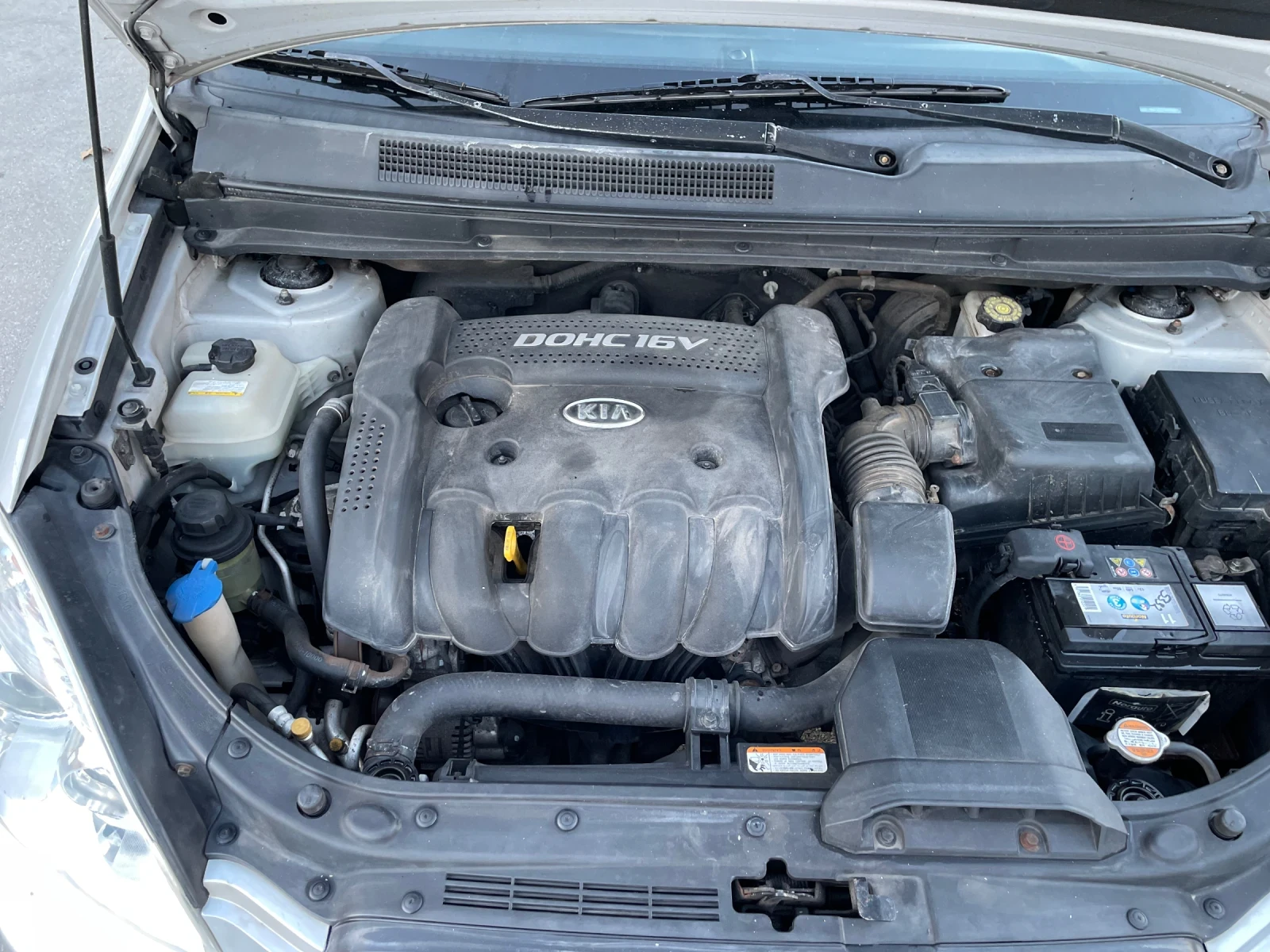 Kia Carens 2.0 Бензин  - изображение 10