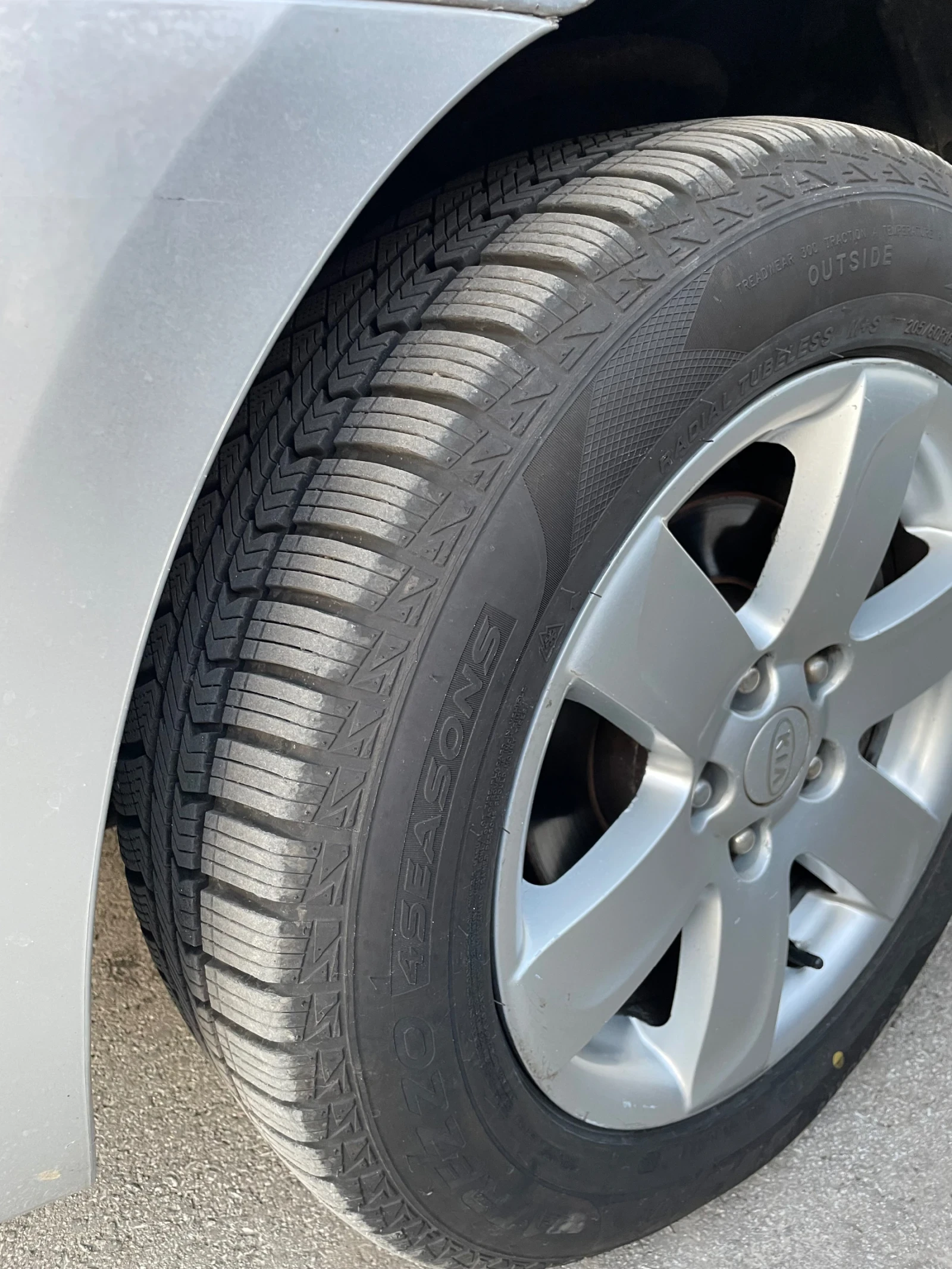 Kia Carens 2.0 Бензин  - изображение 6