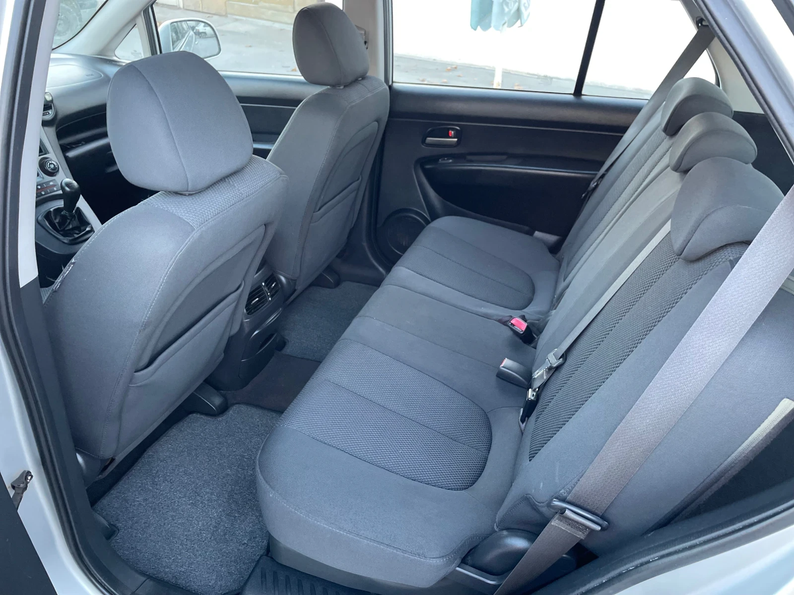 Kia Carens 2.0 Бензин  - изображение 9