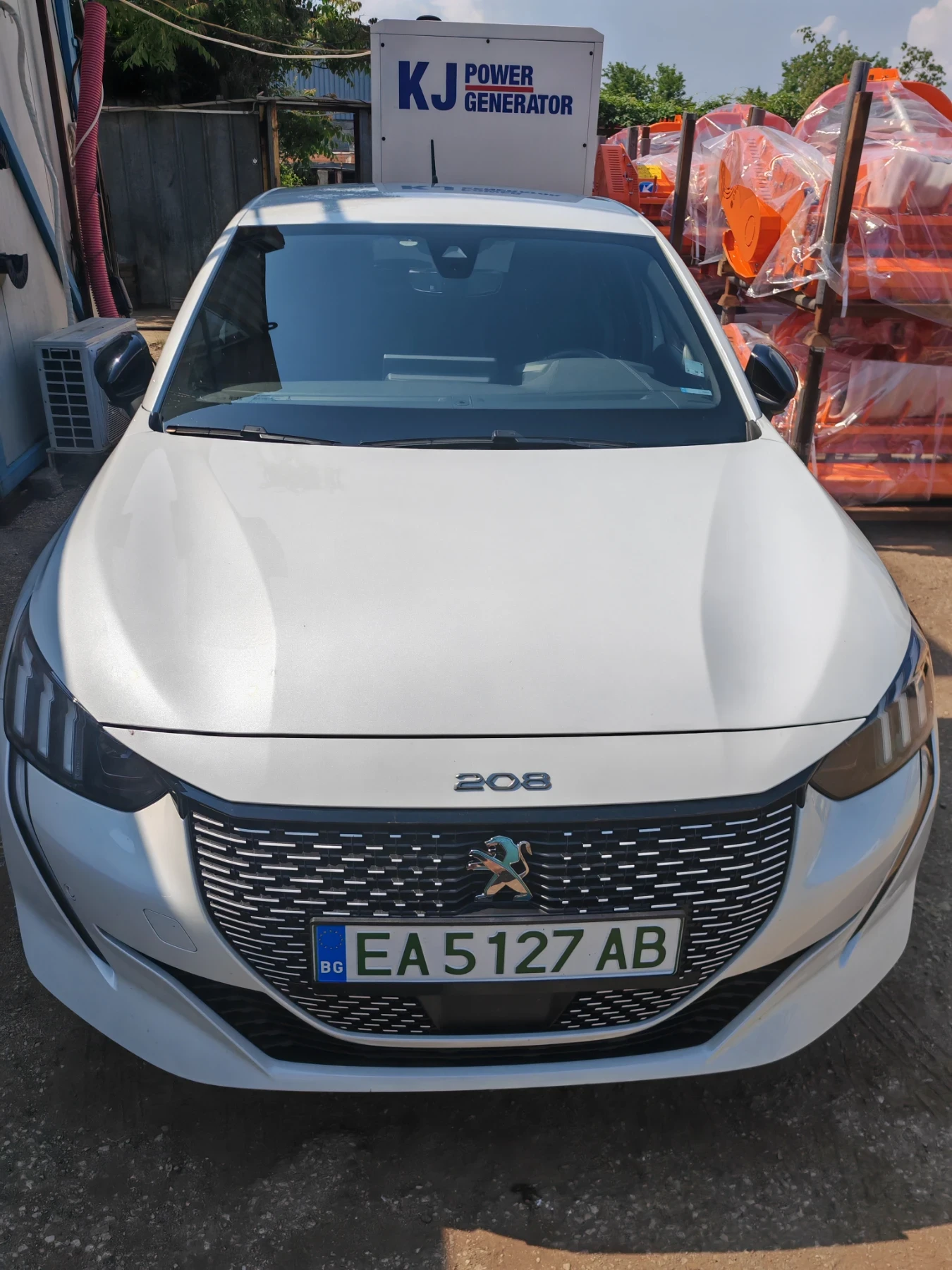 Peugeot 208 GT с всички екстри за модела - изображение 2