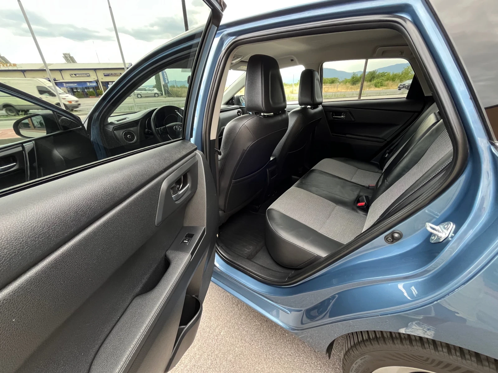 Toyota Auris 1.6-D4D-112k.c.;Keyless;ПОДГРЕВ;FACELIFT;КАМЕРА - изображение 10