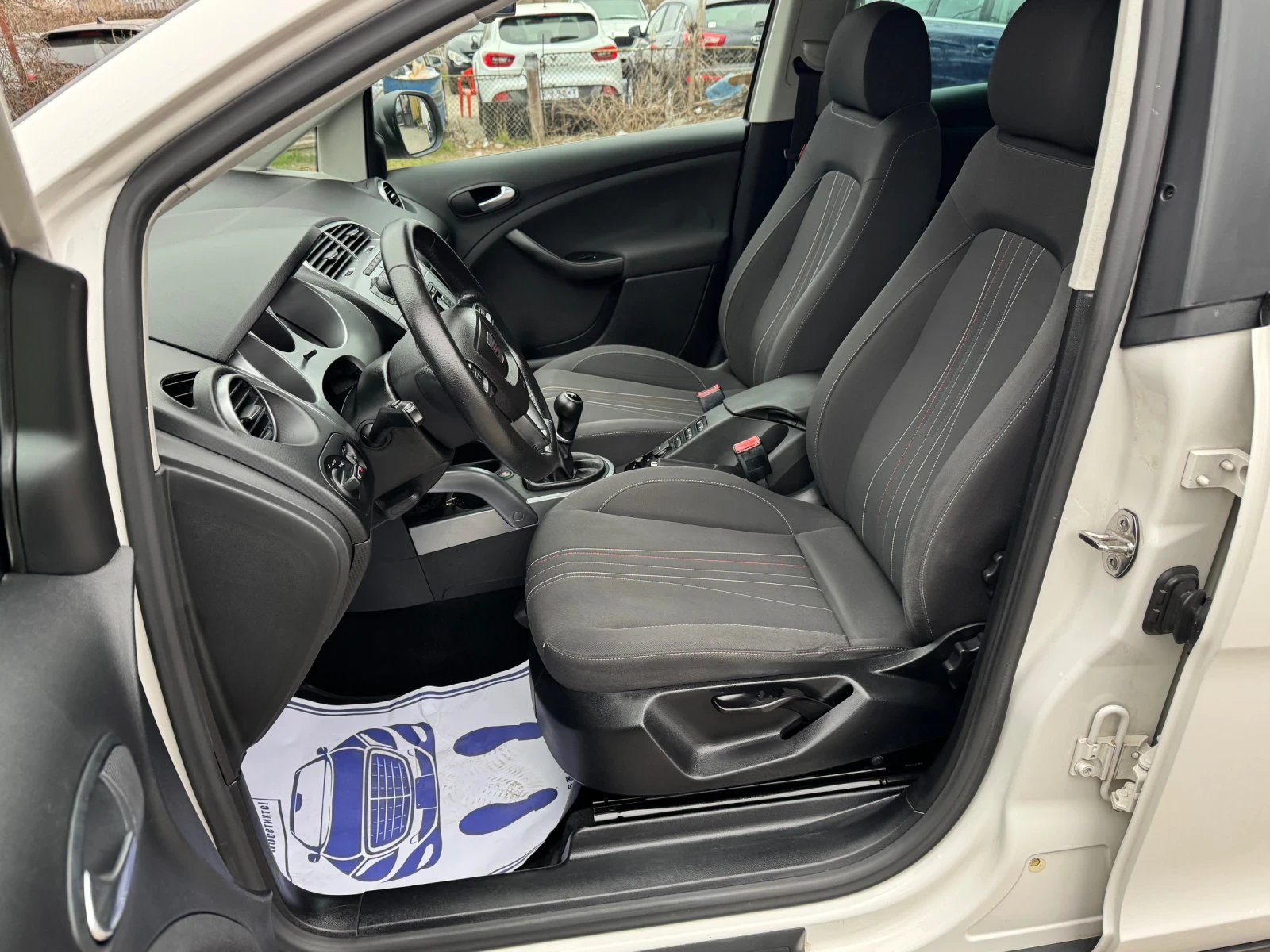 Seat Altea XL ! Фабричен Газов Инжекцион!, снимка 9 - Автомобили и джипове - 53890415