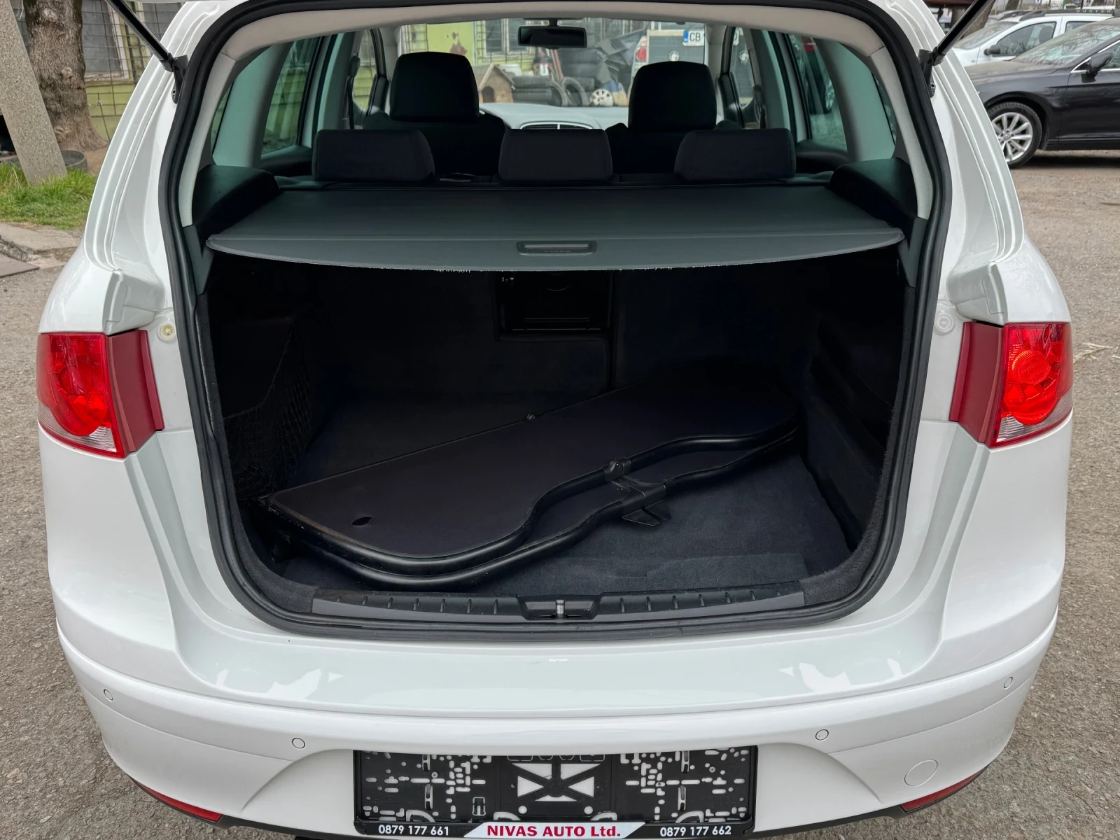 Seat Altea XL ! Фабричен Газов Инжекцион!, снимка 15 - Автомобили и джипове - 53890415