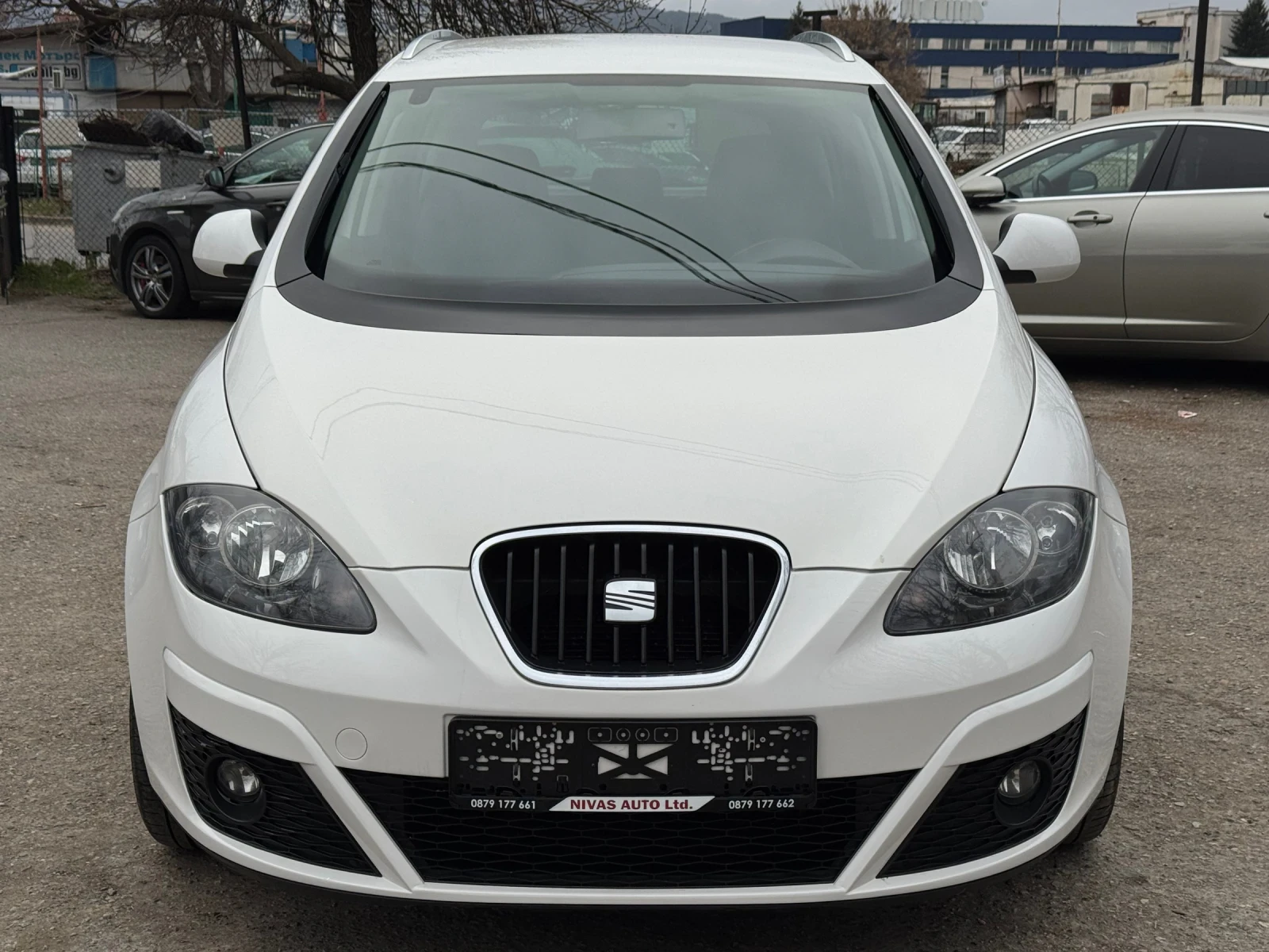 Seat Altea XL ! Фабричен Газов Инжекцион!, снимка 2 - Автомобили и джипове - 53890415