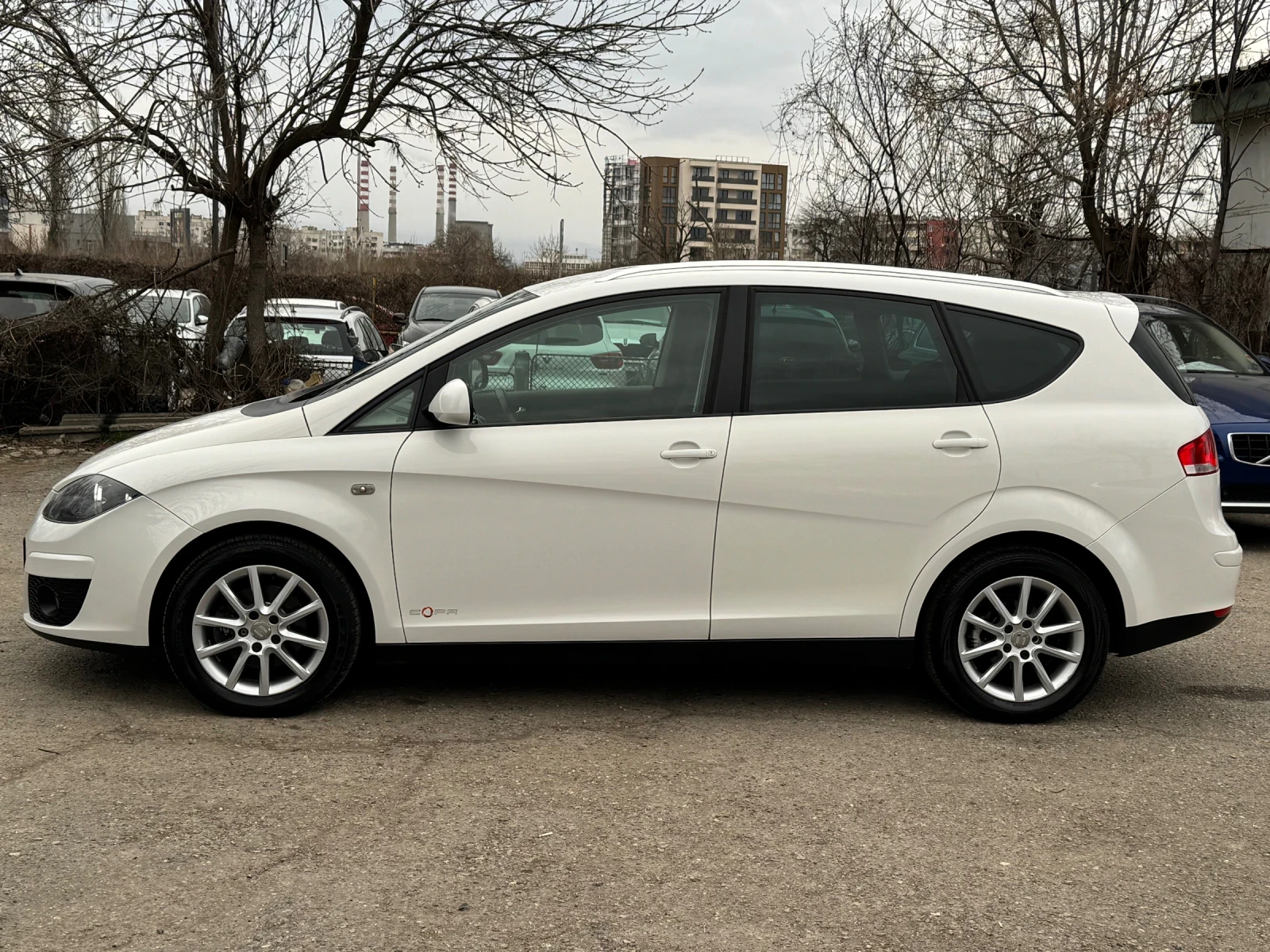 Seat Altea XL ! Фабричен Газов Инжекцион!, снимка 8 - Автомобили и джипове - 53890415