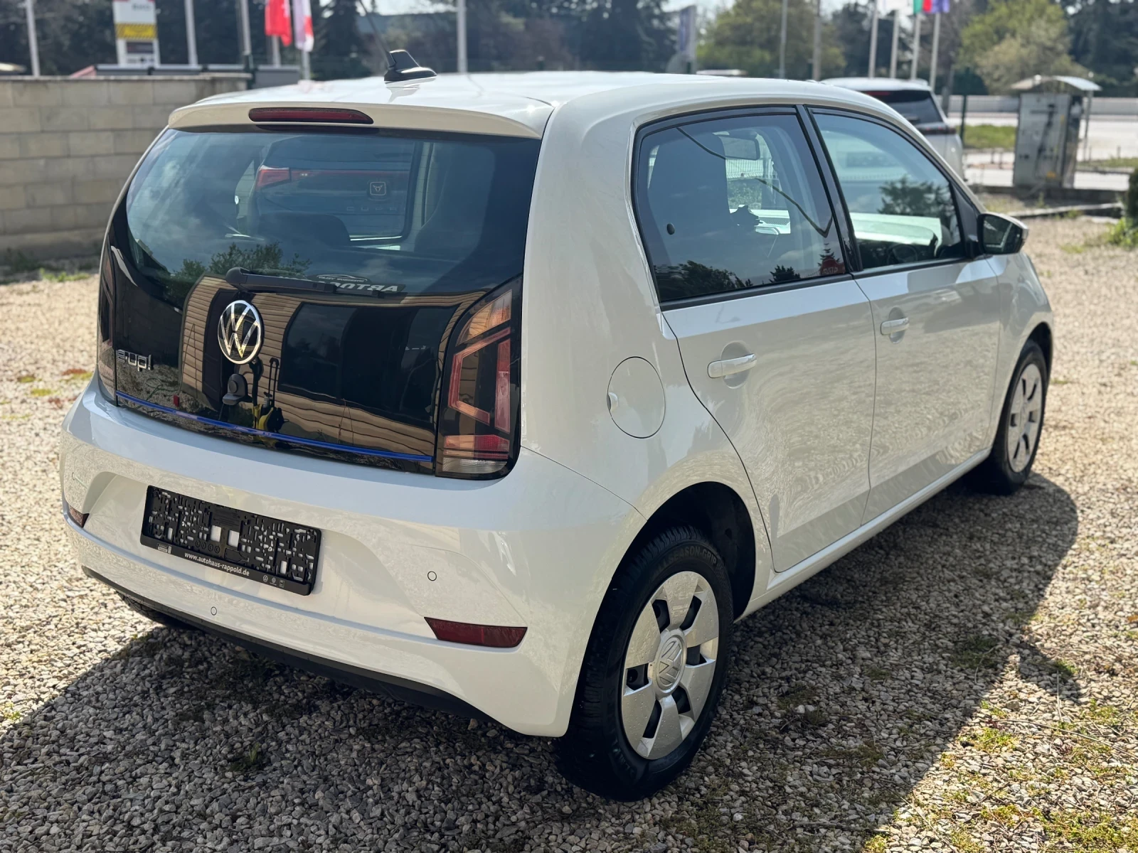 VW Up 36.7 kWh, снимка 7 - Автомобили и джипове - 54004238