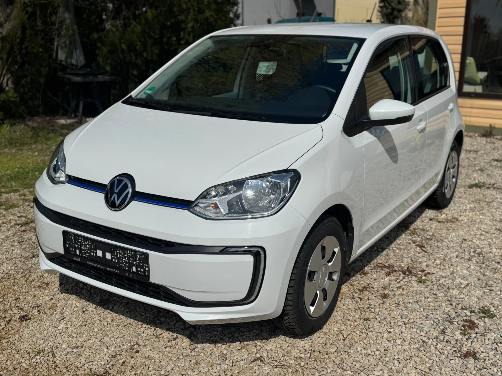 VW Up 36.7 kWh, снимка 3 - Автомобили и джипове - 54004238