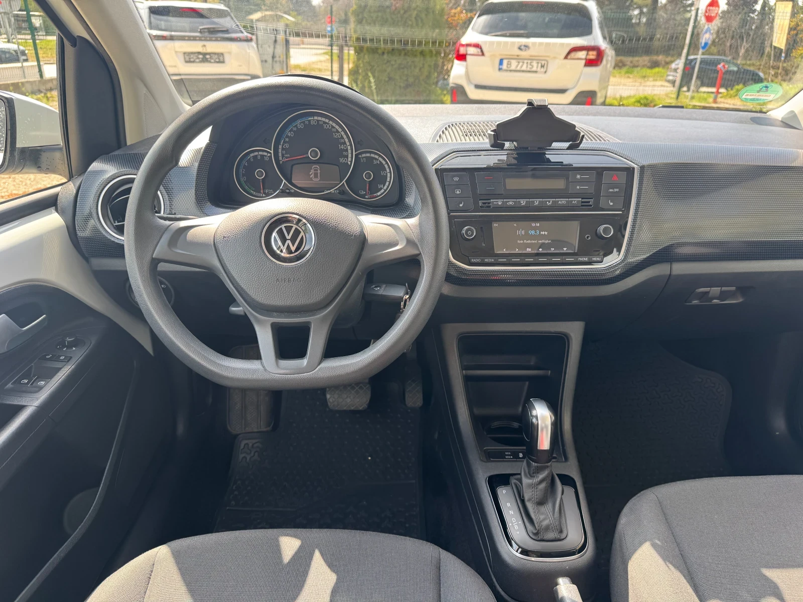 VW Up 36.7 kWh, снимка 11 - Автомобили и джипове - 54004238