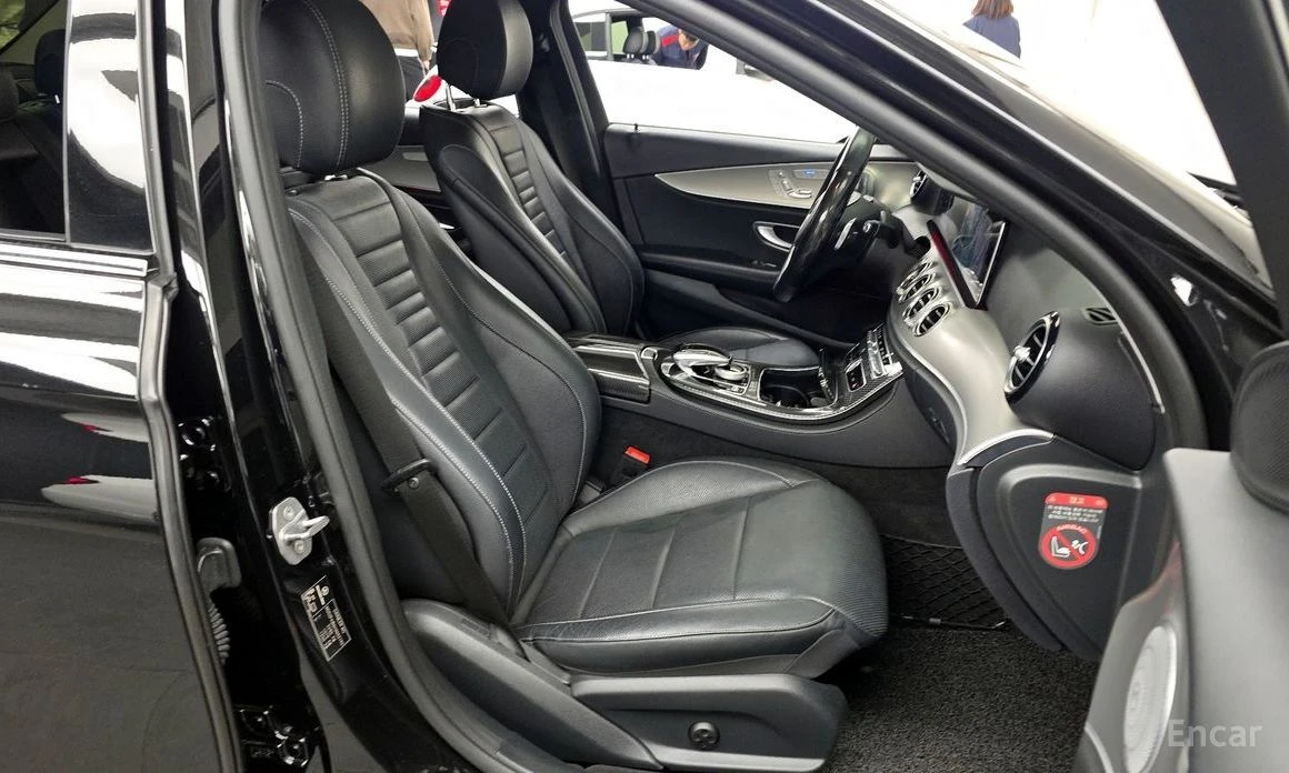 Mercedes-Benz E 300, снимка 11 - Автомобили и джипове - 54392482