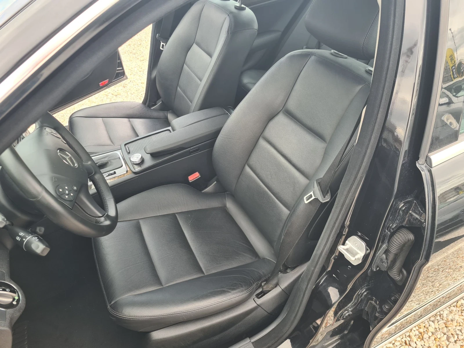 Mercedes-Benz C 320 CDI / 7g tronic / panorama / navi, снимка 10 - Автомобили и джипове - 54605025