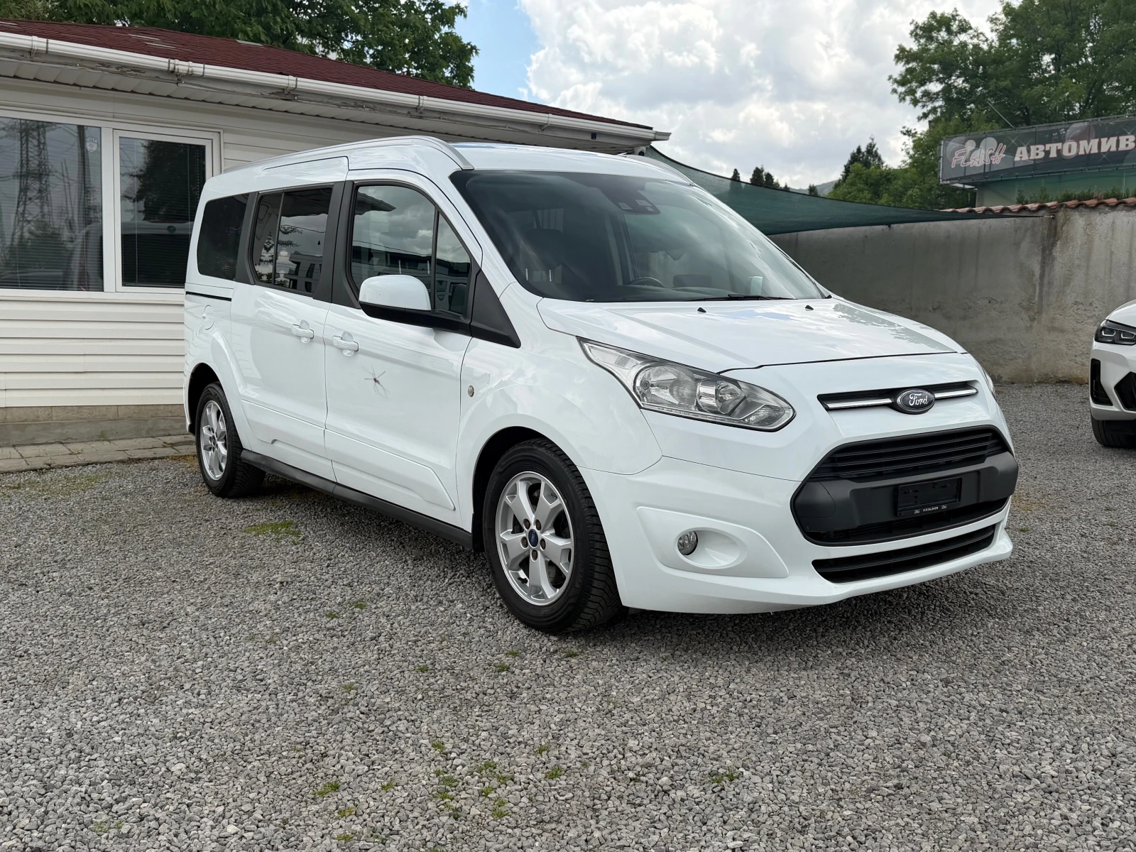 Ford Tourneo Connect 1.5Hdi-Автоматик-Фейс-Швейцария 