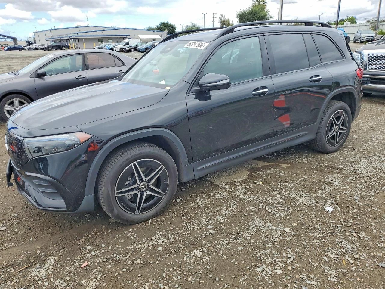 Mercedes-Benz EQB 250+ , снимка 3 - Автомобили и джипове - 54970296