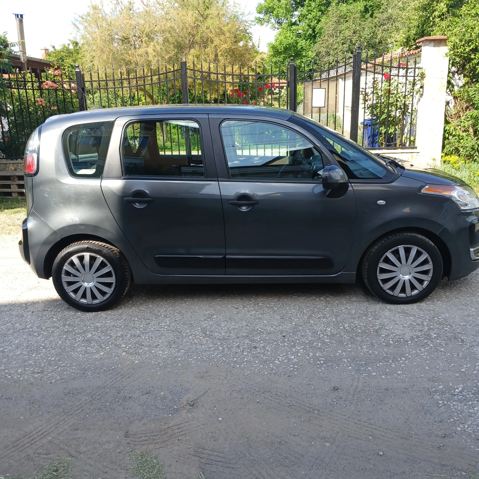 Citroen C3 Picasso 1.6 .HDI.6 СКОРОСТИ , снимка 6 - Автомобили и джипове - 55008658
