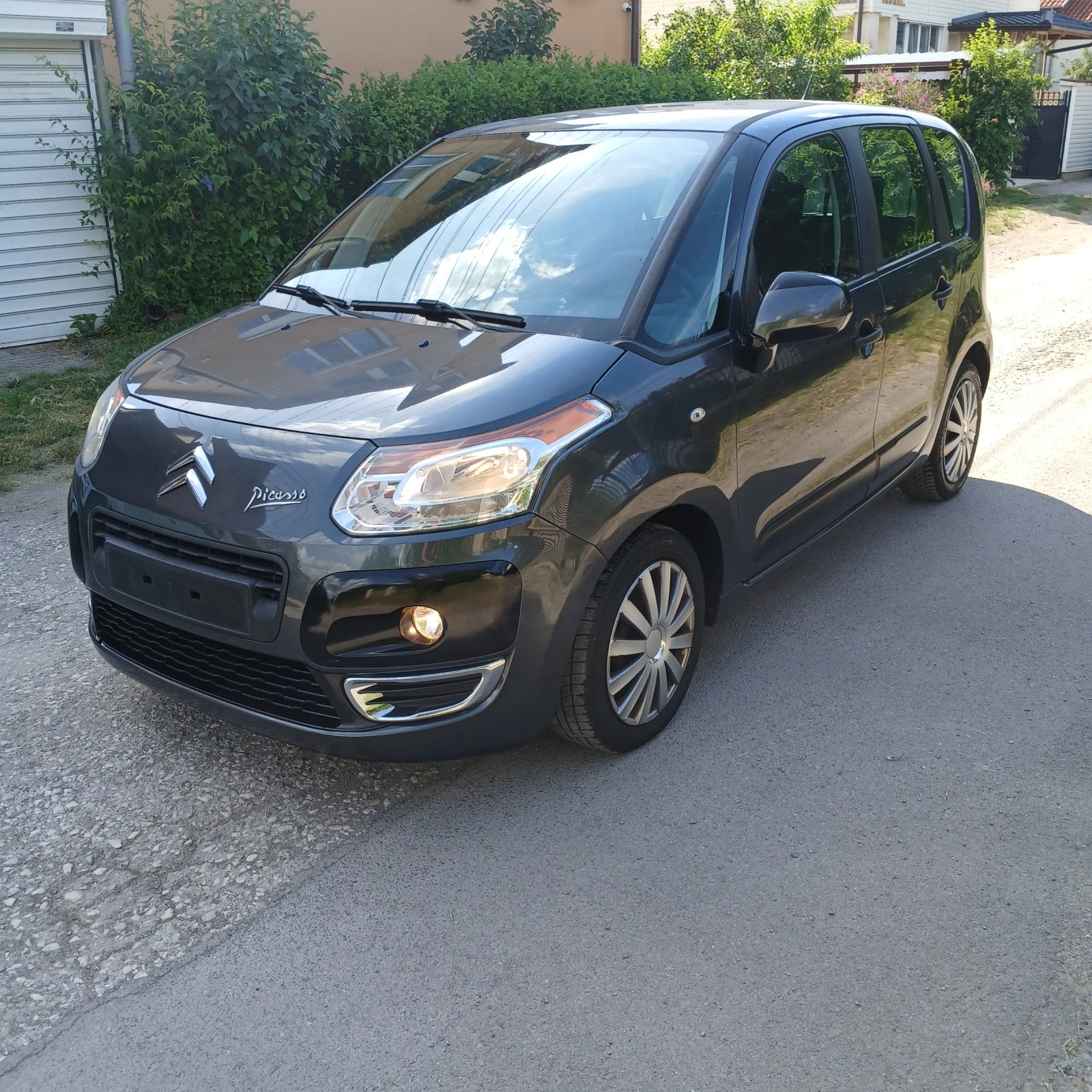 Citroen C3 Picasso 1.6 .HDI.6 СКОРОСТИ 