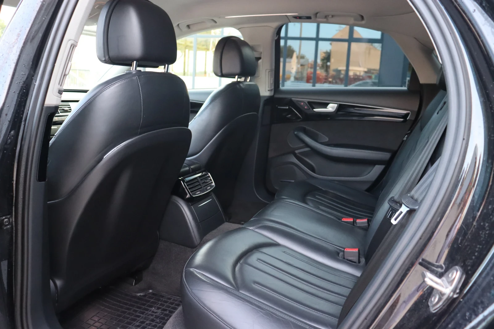 Audi A8, снимка 12 - Автомобили и джипове - 55134062