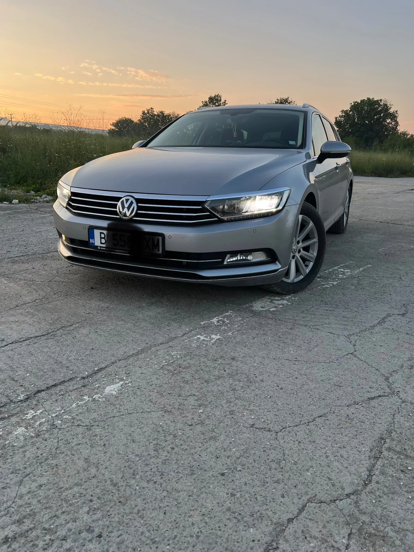 VW Passat Volkswagen Passat Variant Highline 2.0 TDI, 150 к., снимка 2 - Автомобили и джипове - 55319286