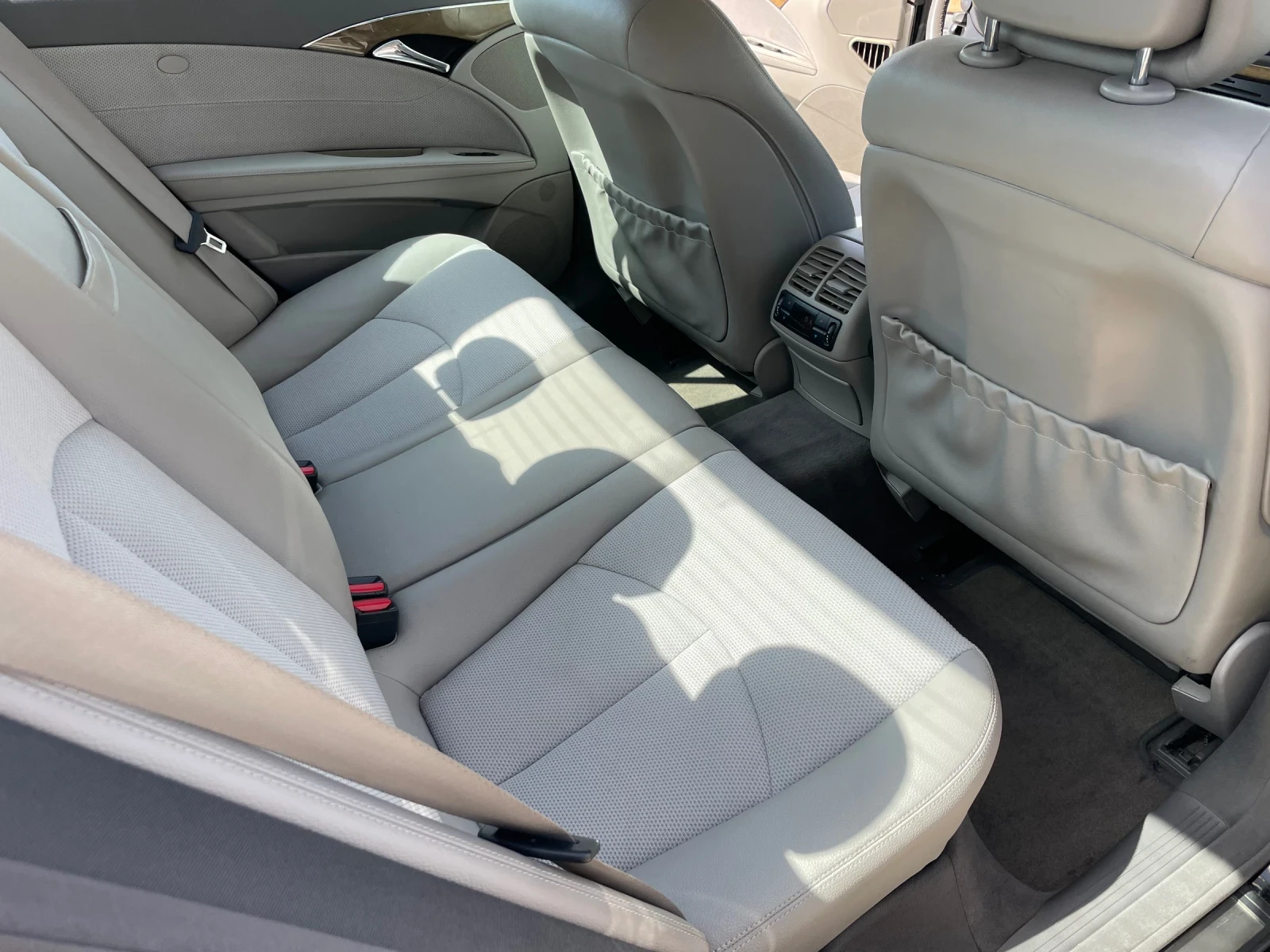 Mercedes-Benz E 280 CDI/V6/4 MATIC/AVANTGARDE, снимка 14 - Автомобили и джипове - 55852446