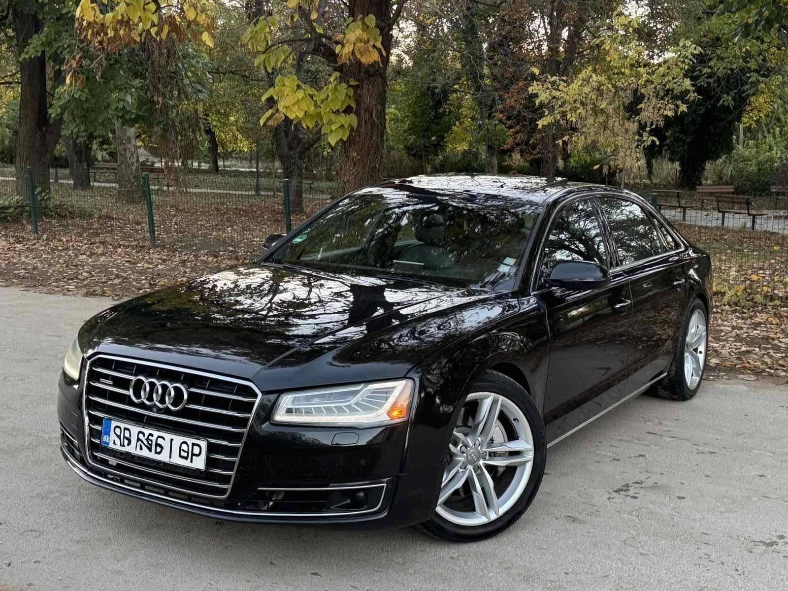 Audi A8 3.0i* QUATTRO* PANO* MATRIX, снимка 2 - Автомобили и джипове - 56640543