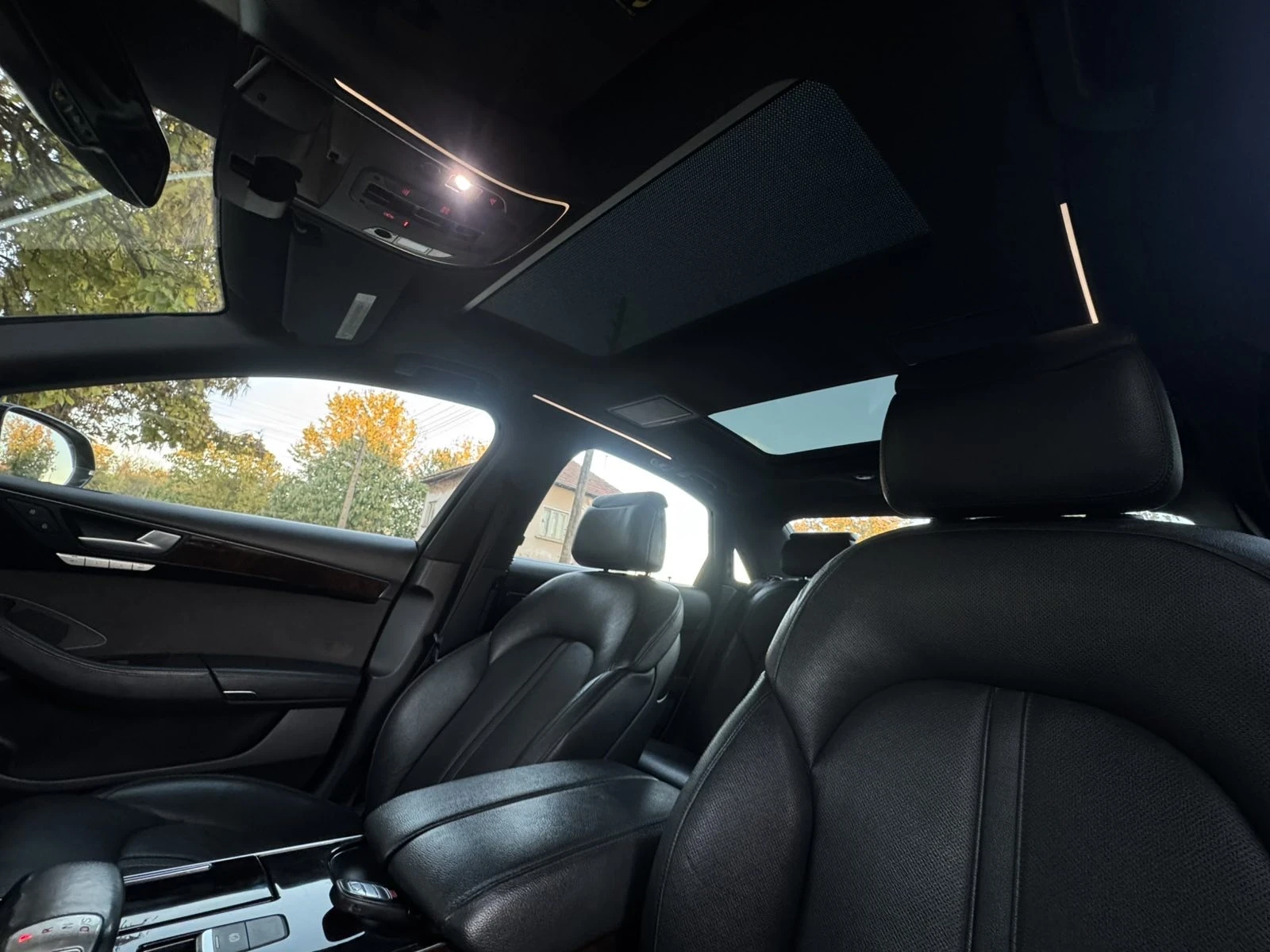 Audi A8 3.0i* QUATTRO* PANO* MATRIX, снимка 13 - Автомобили и джипове - 56640543